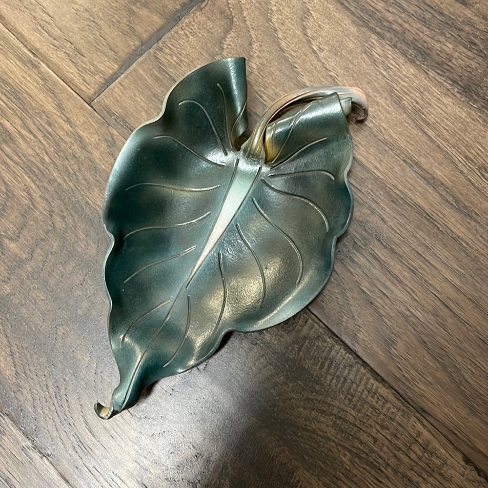 ART WORK IN LEATHER “CANDLE IN THE RAIN”